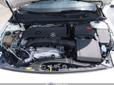 MERCEDES-BENZ A 220