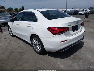 MERCEDES-BENZ A 220