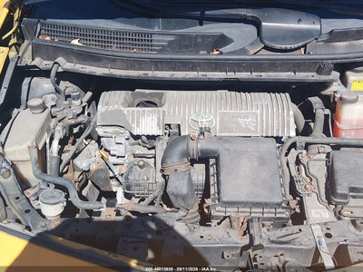 TOYOTA PRIUS V