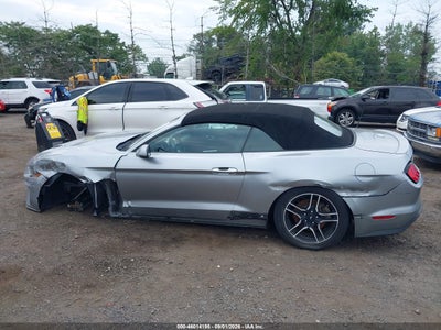 FORD MUSTANG