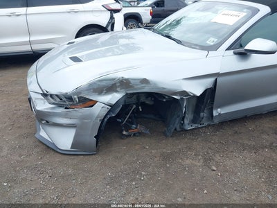 FORD MUSTANG