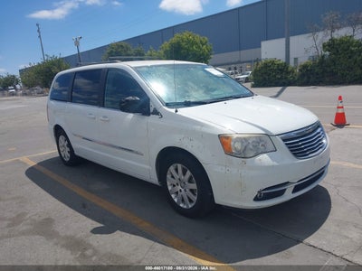 2014 Chrysler Town & Country Touring