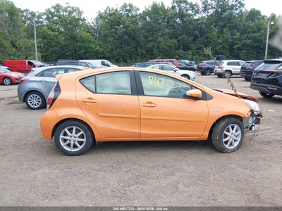 TOYOTA PRIUS C