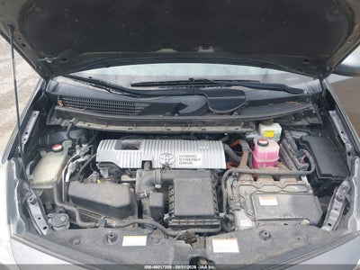 TOYOTA PRIUS V
