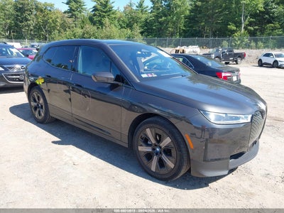 2023 BMW IX