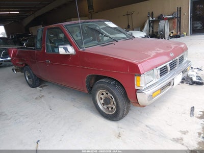 1995 NISSAN TRUCK KING CAB XE
