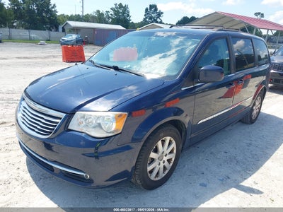 CHRYSLER TOWN & COUNTRY
