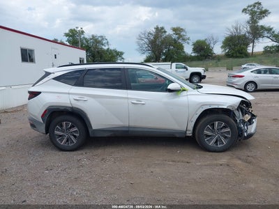 HYUNDAI TUCSON HYBRID