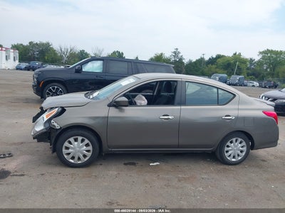NISSAN VERSA