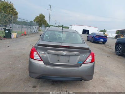 NISSAN VERSA