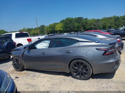 NISSAN MAXIMA
