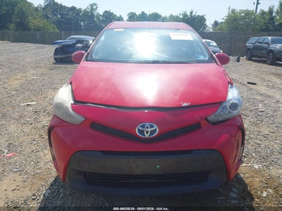TOYOTA PRIUS V