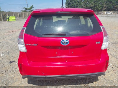 TOYOTA PRIUS V