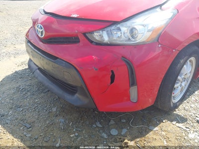 TOYOTA PRIUS V
