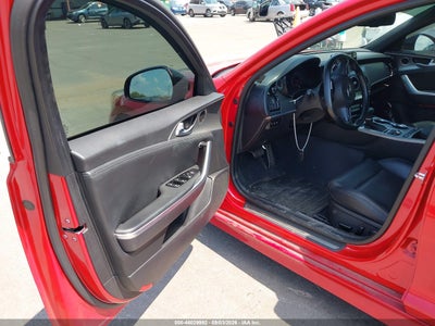 KIA STINGER