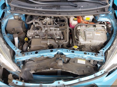 TOYOTA PRIUS C