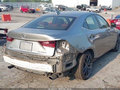 LEXUS IS 200T