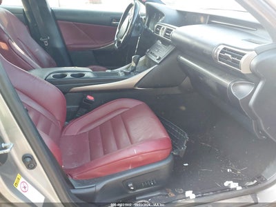 LEXUS IS 200T