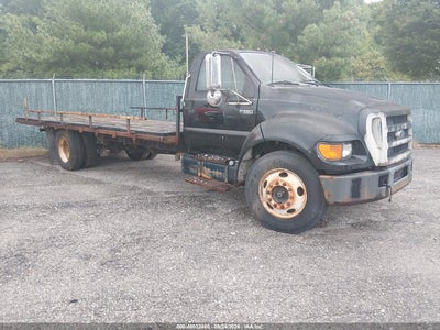 2004 Ford F-650 XL/XLT