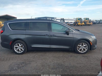 CHRYSLER PACIFICA