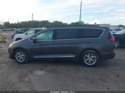 CHRYSLER PACIFICA