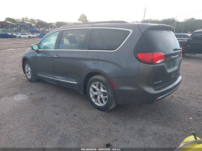 CHRYSLER PACIFICA