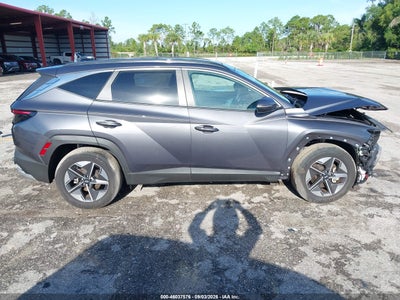 HYUNDAI TUCSON HYBRID