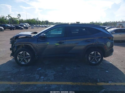 HYUNDAI TUCSON HYBRID