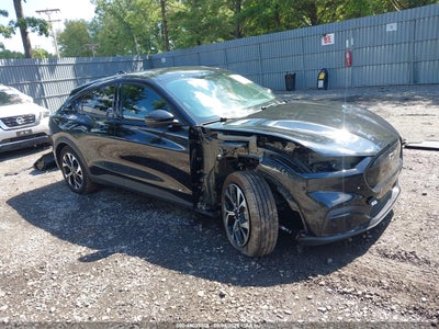 2025 Ford Mustang MACH-E