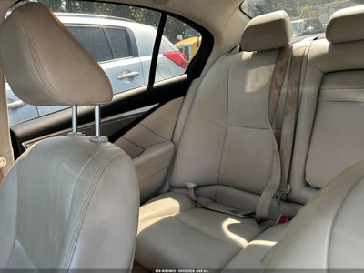 2015 INFINITI Q50 8