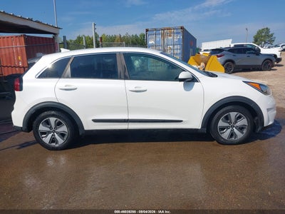 2018 KIA NIRO 16