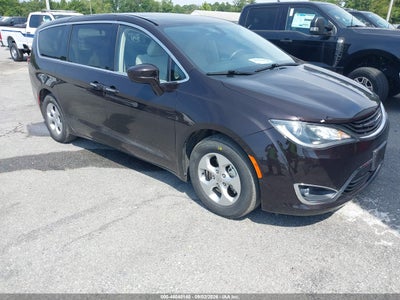 2018 Chrysler Pacifica Hybrid
