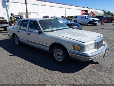 1990 Lincoln Town Car