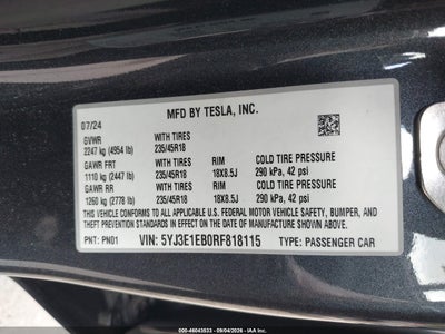 TESLA MODEL 3