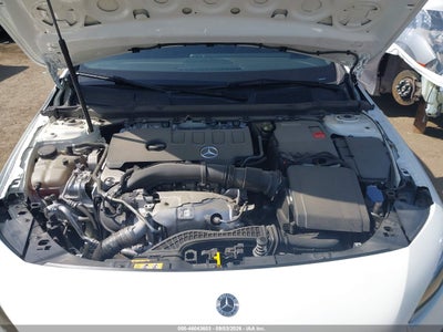 MERCEDES-BENZ A 220