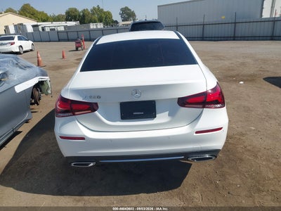 MERCEDES-BENZ A 220