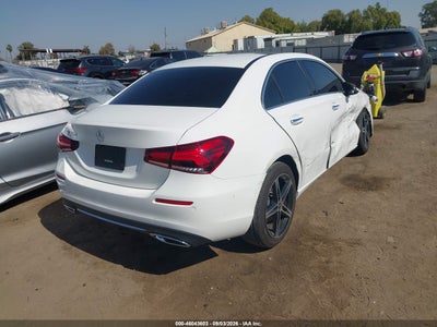 MERCEDES-BENZ A 220