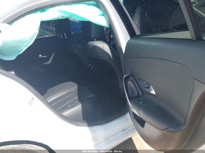 MERCEDES-BENZ A 220