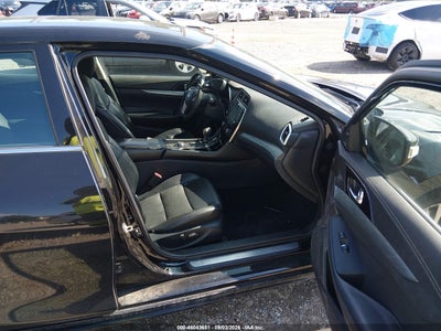 NISSAN MAXIMA