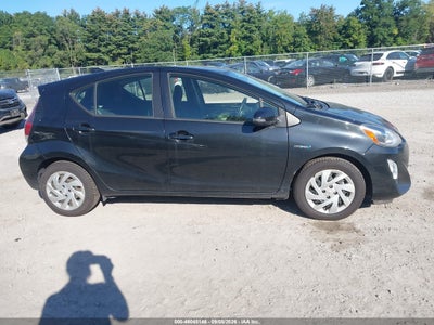 TOYOTA PRIUS C