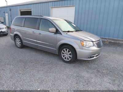 CHRYSLER TOWN & COUNTRY