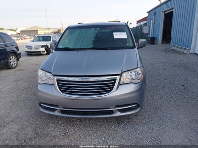 CHRYSLER TOWN & COUNTRY