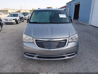 CHRYSLER TOWN & COUNTRY