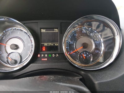 CHRYSLER TOWN & COUNTRY