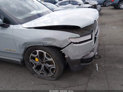 RIVIAN R1T