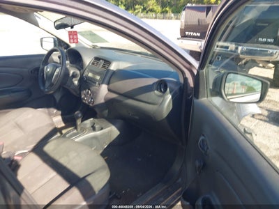 NISSAN VERSA