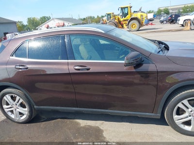 MERCEDES-BENZ GLA 250