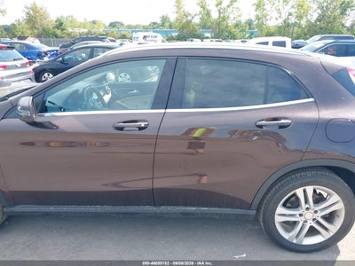 MERCEDES-BENZ GLA 250