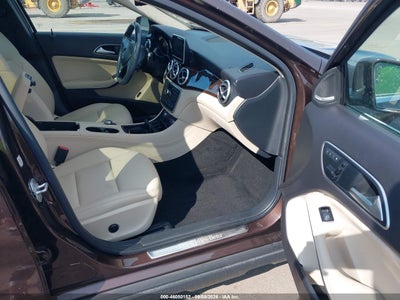 MERCEDES-BENZ GLA 250