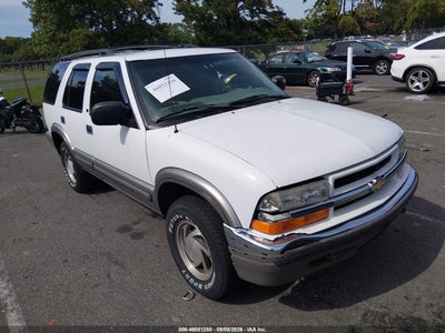 1GNDT13W6Y2377602 CHEVROLET BLAZER Photo 1